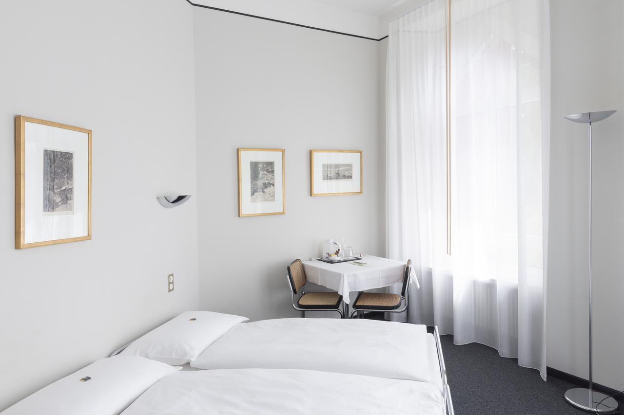 Comfort Zweibettzimmer mit Seeblick und Balkon - Nebengebäude